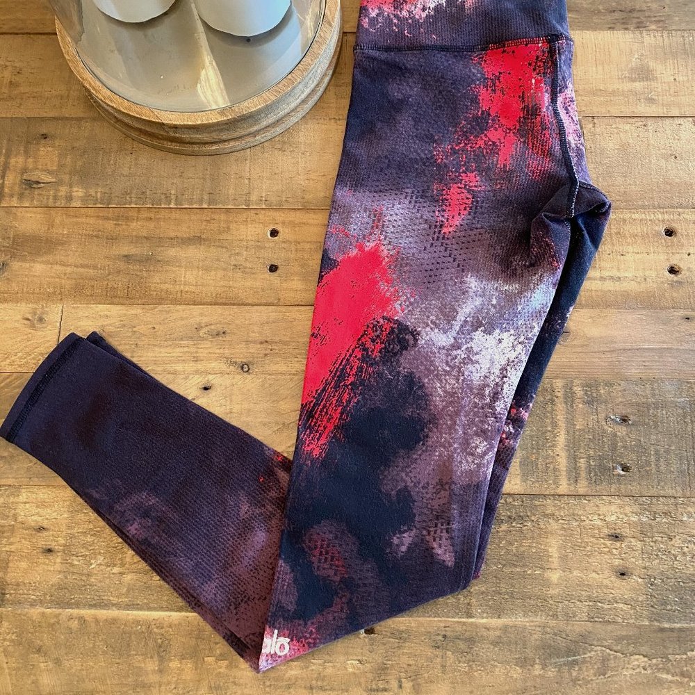 ALO Yoga Red Black Pattern Leggings